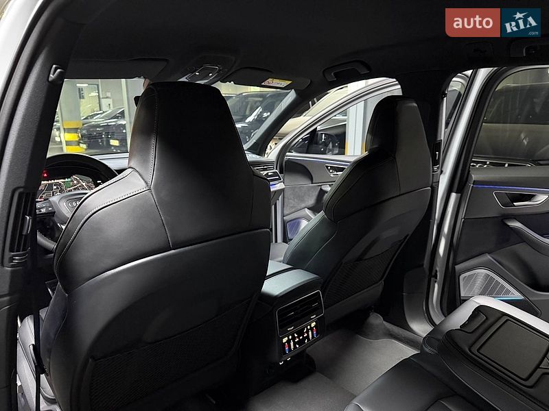 Внедорожник / Кроссовер Audi SQ7 2024 в Киеве