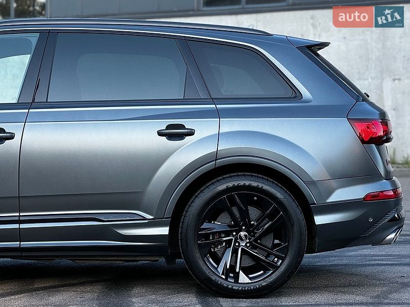 Позашляховик / Кросовер Audi SQ7 2021 в Києві