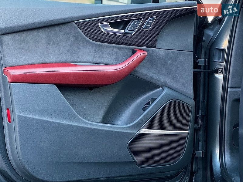 Позашляховик / Кросовер Audi SQ7 2021 в Києві