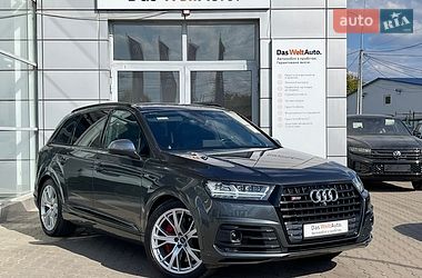 Внедорожник / Кроссовер Audi SQ7 2016 в Черновцах