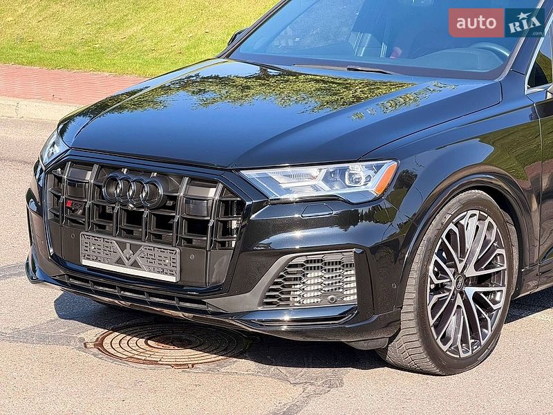 Позашляховик / Кросовер Audi SQ7 2022 в Києві