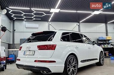 Внедорожник / Кроссовер Audi SQ7 2017 в Ужгороде