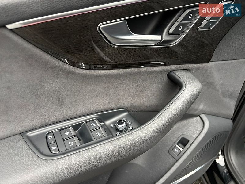 Внедорожник / Кроссовер Audi SQ7 2023 в Киеве