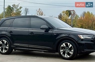 Внедорожник / Кроссовер Audi SQ7 2020 в Киеве