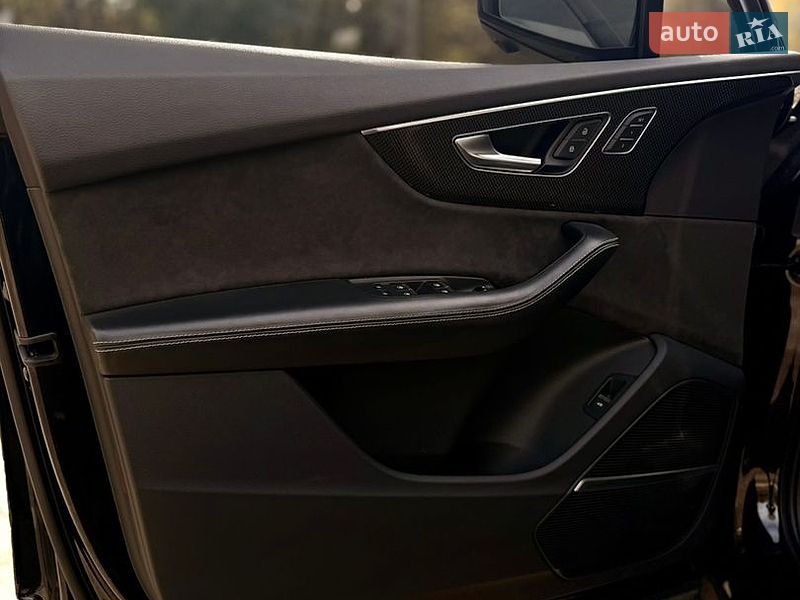 Внедорожник / Кроссовер Audi SQ7 2020 в Ивано-Франковске