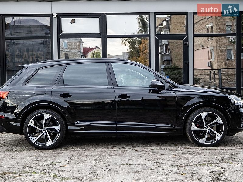 Позашляховик / Кросовер Audi SQ7 2021 в Києві