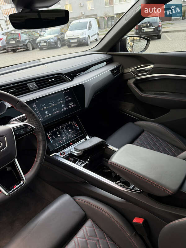 Внедорожник / Кроссовер Audi SQ8 e-tron 2023 в Ивано-Франковске
