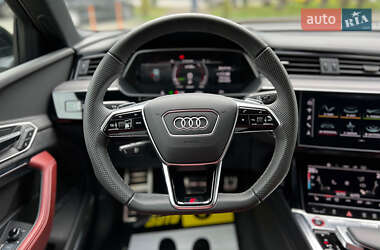Позашляховик / Кросовер Audi SQ8 e-tron 2023 в 