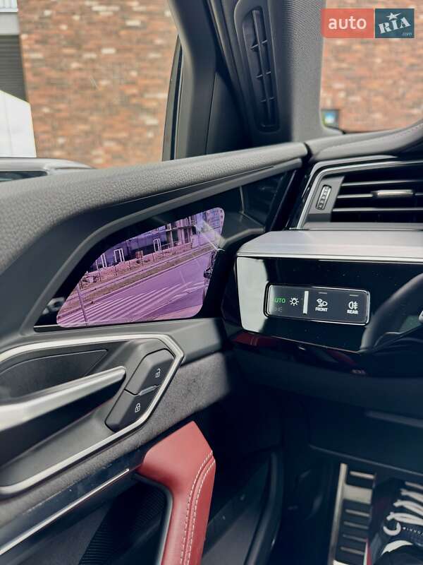 Внедорожник / Кроссовер Audi SQ8 e-tron 2023 в Киеве