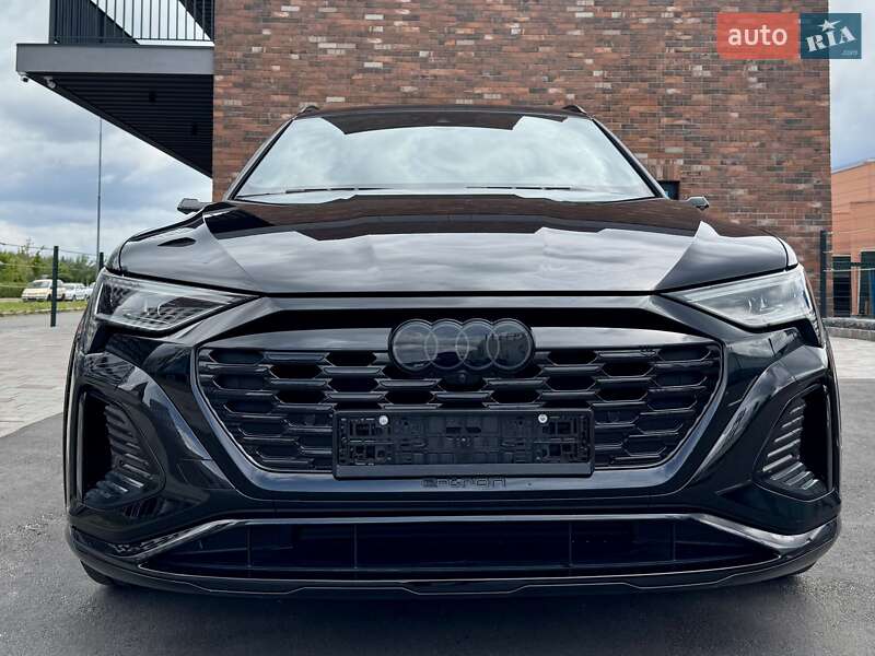 Внедорожник / Кроссовер Audi SQ8 e-tron 2023 в Киеве