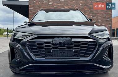 Внедорожник / Кроссовер Audi SQ8 e-tron 2023 в 