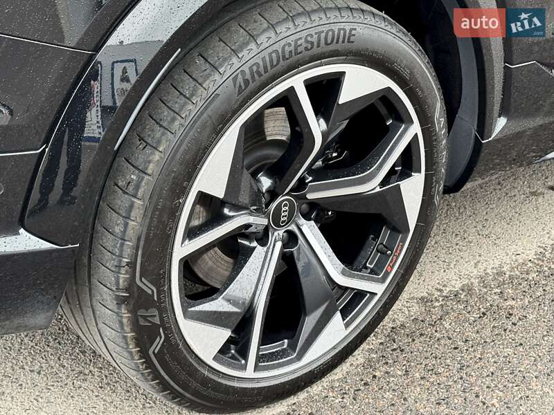 Внедорожник / Кроссовер Audi SQ8 e-tron 2023 в Киеве