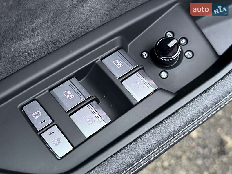 Внедорожник / Кроссовер Audi SQ8 e-tron 2023 в Киеве