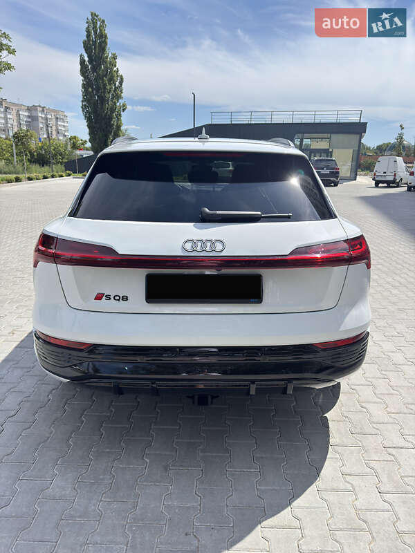 Внедорожник / Кроссовер Audi SQ8 e-tron 2023 в Кропивницком