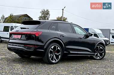 Внедорожник / Кроссовер Audi SQ8 e-tron 2024 в 