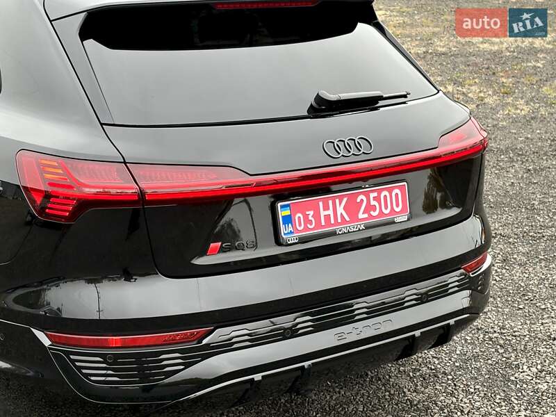 Позашляховик / Кросовер Audi SQ8 e-tron 2024 в Ковелі