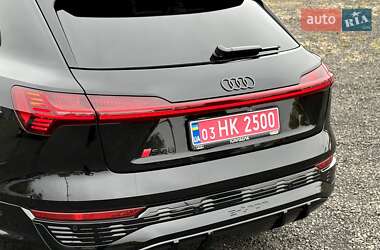 Внедорожник / Кроссовер Audi SQ8 e-tron 2024 в 