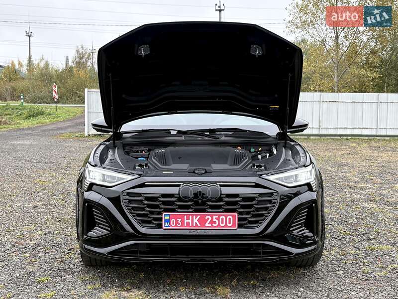 Позашляховик / Кросовер Audi SQ8 e-tron 2024 в Ковелі