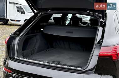 Внедорожник / Кроссовер Audi SQ8 e-tron 2024 в 