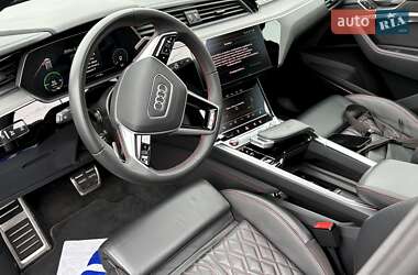 Внедорожник / Кроссовер Audi SQ8 e-tron 2024 в 