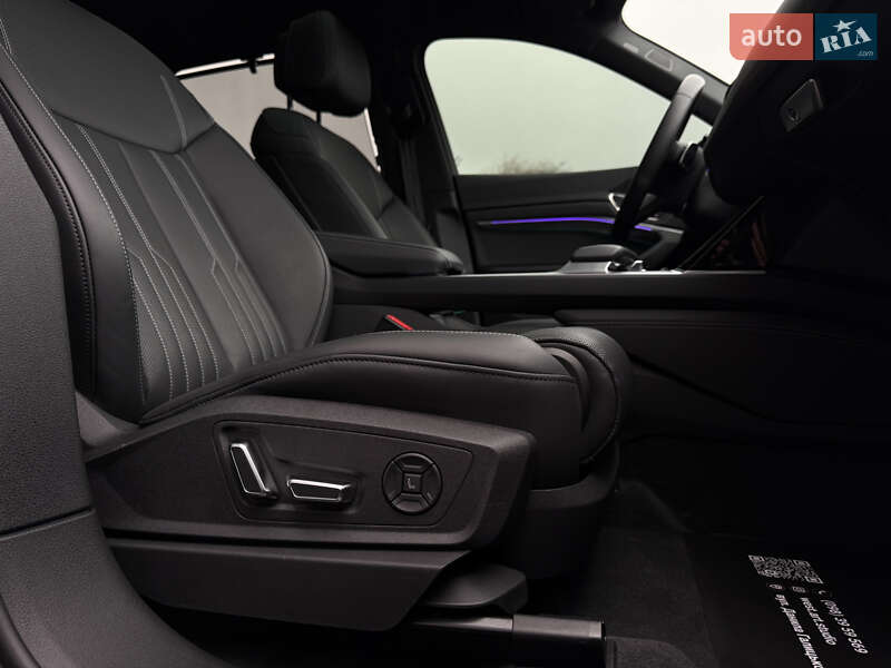 Внедорожник / Кроссовер Audi SQ8 e-tron 2023 в Мукачево