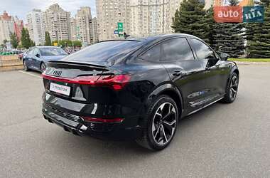 Внедорожник / Кроссовер Audi SQ8 Sportback e-tron 2023 в 
