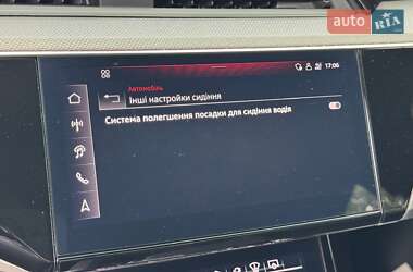Внедорожник / Кроссовер Audi SQ8 Sportback e-tron 2023 в 