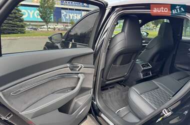 Внедорожник / Кроссовер Audi SQ8 Sportback e-tron 2023 в 