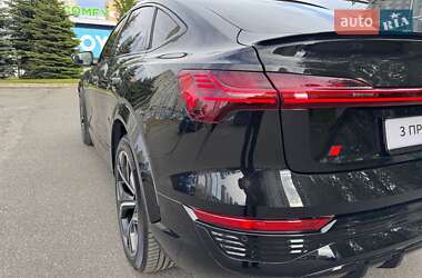 Внедорожник / Кроссовер Audi SQ8 Sportback e-tron 2023 в 