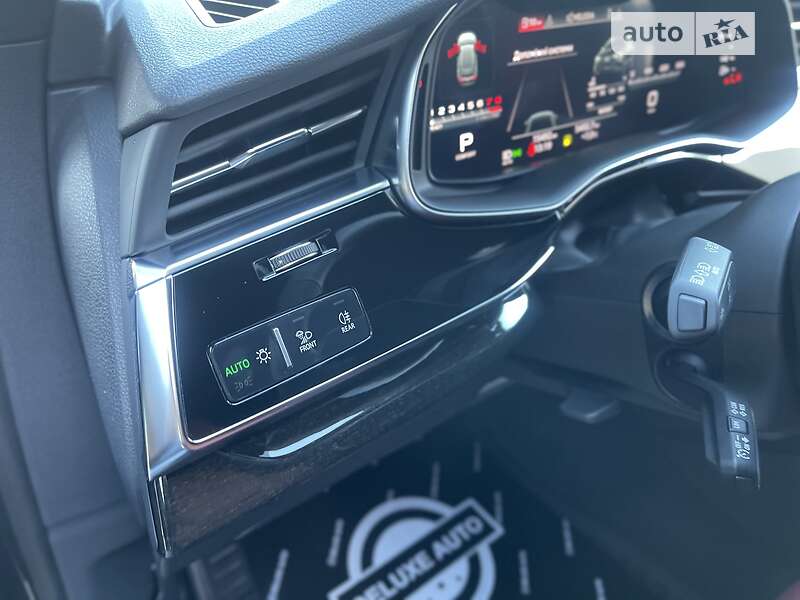 Внедорожник / Кроссовер Audi SQ8 2022 в Киеве