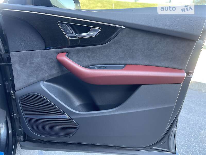 Внедорожник / Кроссовер Audi SQ8 2022 в Киеве
