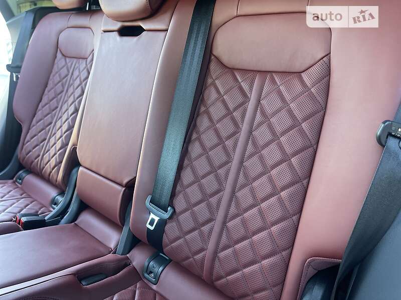 Внедорожник / Кроссовер Audi SQ8 2022 в Киеве