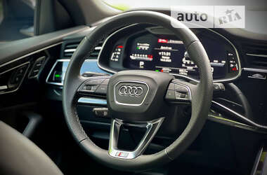 Позашляховик / Кросовер Audi SQ8 2021 в Дніпрі