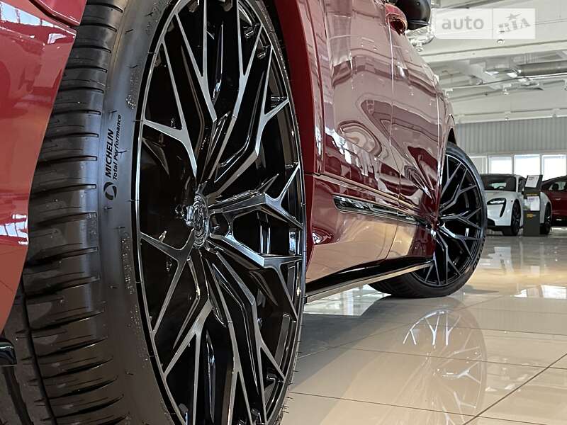 Позашляховик / Кросовер Audi SQ8 2021 в Києві