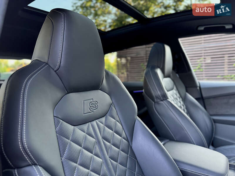 Внедорожник / Кроссовер Audi SQ8 2020 в Киеве