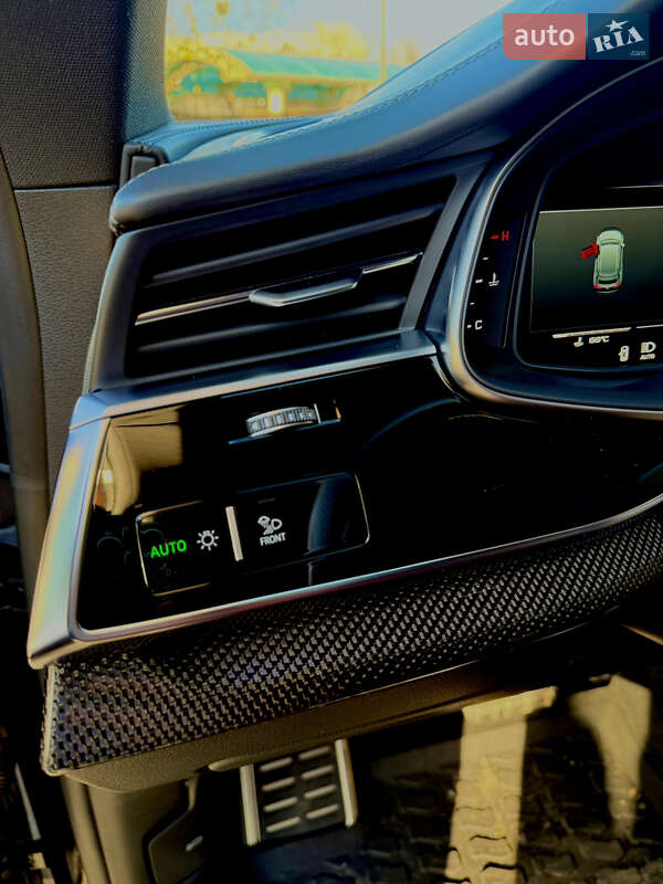 Внедорожник / Кроссовер Audi SQ8 2020 в Киеве