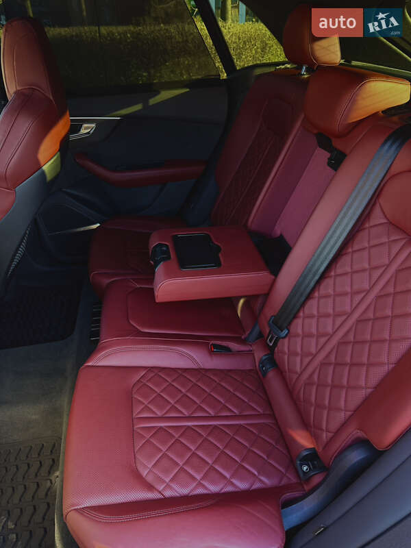 Внедорожник / Кроссовер Audi SQ8 2020 в Киеве