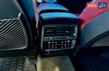 Внедорожник / Кроссовер Audi SQ8 2020 в 