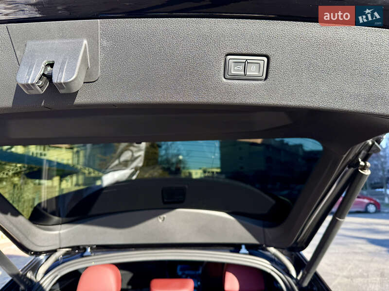 Внедорожник / Кроссовер Audi SQ8 2020 в Киеве