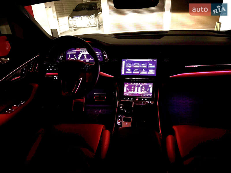 Внедорожник / Кроссовер Audi SQ8 2020 в Киеве