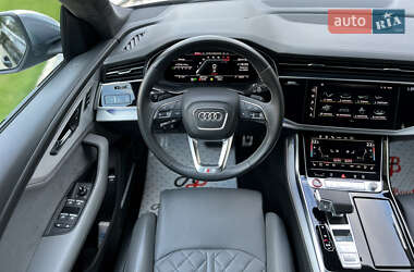 Позашляховик / Кросовер Audi SQ8 2021 в 