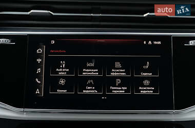 Позашляховик / Кросовер Audi SQ8 2021 в 