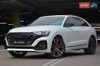 Позашляховик / Кросовер Audi SQ8 2024 в 