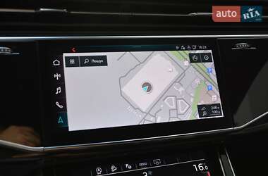 Позашляховик / Кросовер Audi SQ8 2024 в 