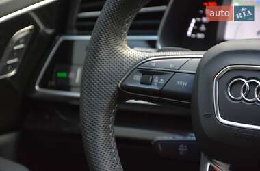 Позашляховик / Кросовер Audi SQ8 2024 в 