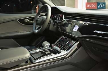 Позашляховик / Кросовер Audi SQ8 2024 в 