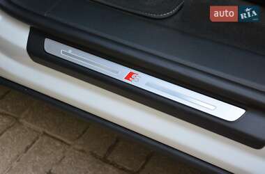 Позашляховик / Кросовер Audi SQ8 2024 в 