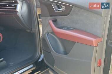 Внедорожник / Кроссовер Audi SQ8 2021 в 