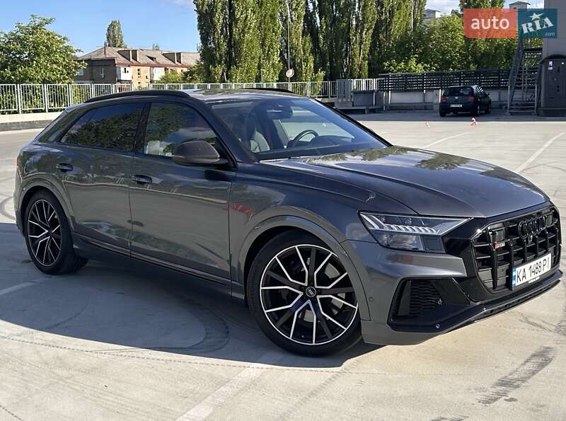 Внедорожник / Кроссовер Audi SQ8 2020 в 