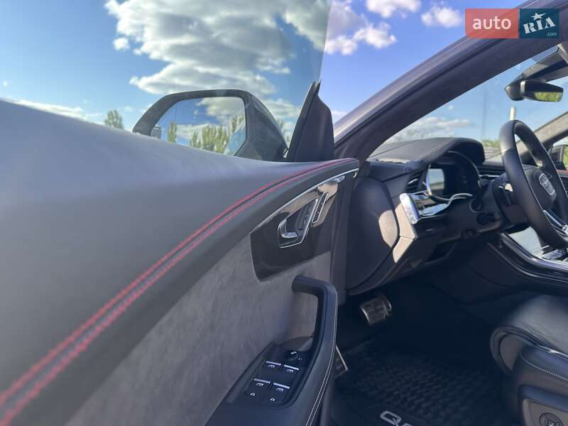 Внедорожник / Кроссовер Audi SQ8 2020 в Киеве